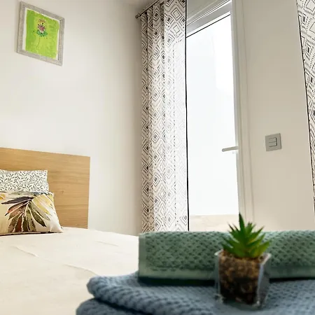 公寓 New Two Bedroom Apartment, Big Terrace & Sea View, *