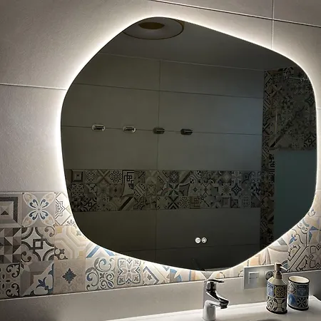 公寓 New Two Bedroom Apartment, Big Terrace & Sea View, 阿德耶