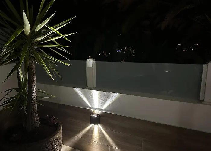 公寓 New Two Bedroom Apartment, Big Terrace & Sea View,